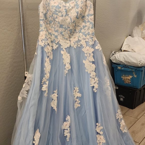 Off-the-Shoulder Beading Dress. - Picture 1 of 2